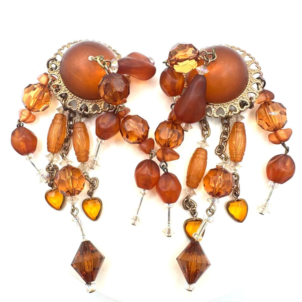 Vintage gold tone amber lucite beaded 4" dangle drop statement clip on earrings